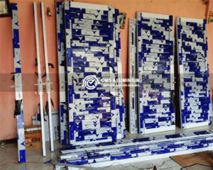 Jasa Pasang Pintu Panel Aluminium